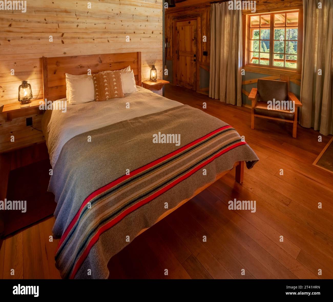Intérieur de la cabine, Minam River Lodge, Oregon. Banque D'Images