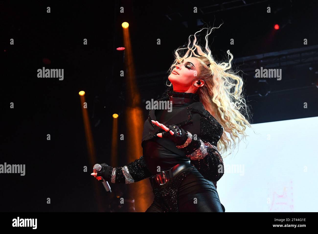 Rio de Janeiro, Brésil, 27 octobre 2023. Chanteur et drag queen Pablo Vittar, lors d'un spectacle au qualitage, dans la ville de Rio de Janeiro Banque D'Images