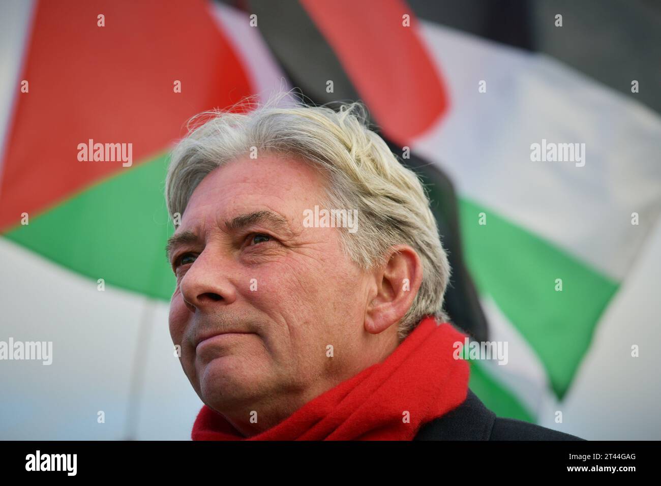 Édimbourg Écosse, Royaume-Uni 28 octobre 2023. Richard Leonard MSP assiste à un rassemblement pro-palestinien au Mound. crédit sst/alamy live news Banque D'Images