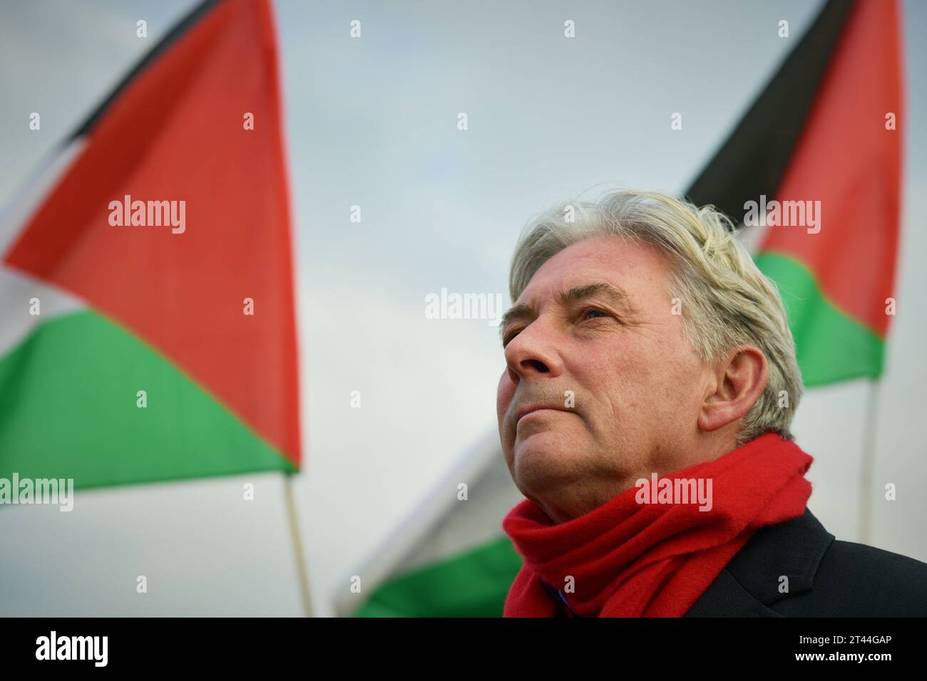 Édimbourg Écosse, Royaume-Uni 28 octobre 2023. Richard Leonard MSP assiste à un rassemblement pro-palestinien au Mound. crédit sst/alamy live news Banque D'Images