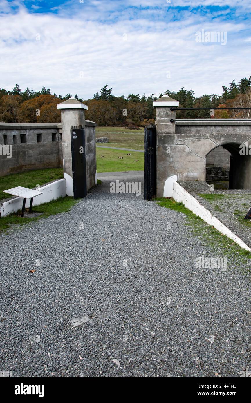 Portes de la batterie inférieure au lieu historique national du fort Rodd Hill et du phare de Fisgard à Victoria, Colombie-Britannique, Canada Banque D'Images