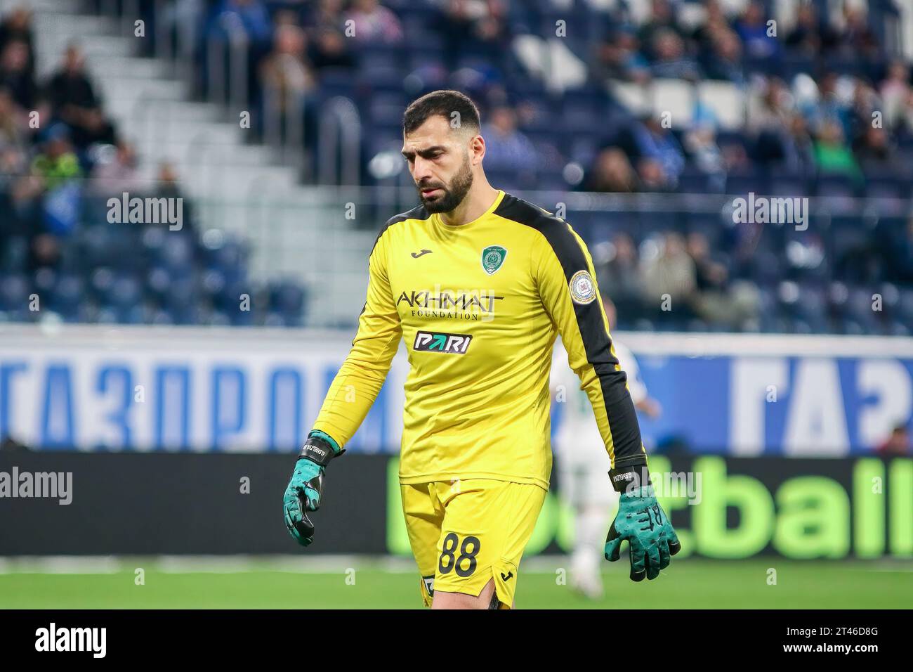 Saint-Pétersbourg, Russie. 28 octobre 2023. Giorgiy Shelia (8) d'Akhmat vu en action lors du match de football russe de Premier League entre le Zenit Saint-Pétersbourg et Akhmat Grozny à Gazprom Arena. Score final ; Zenit 2:1 Akhmat Grozny. (Photo Maksim Konstantinov/SOPA Images/Sipa USA) crédit : SIPA USA/Alamy Live News Banque D'Images