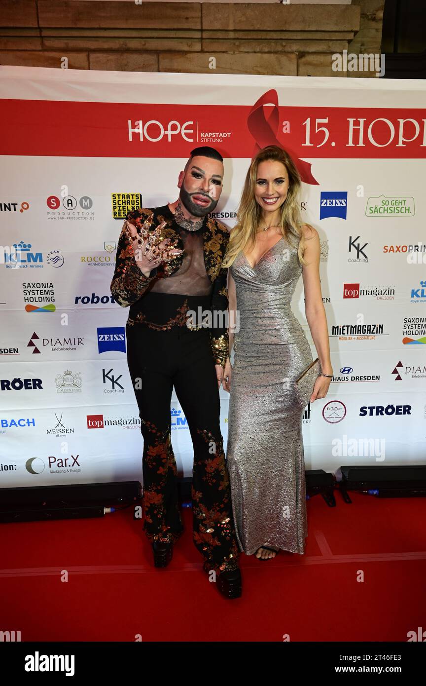 Harald Glööckler und Jenice (Franziska Czurratis) BEI der 15. Hope Gala