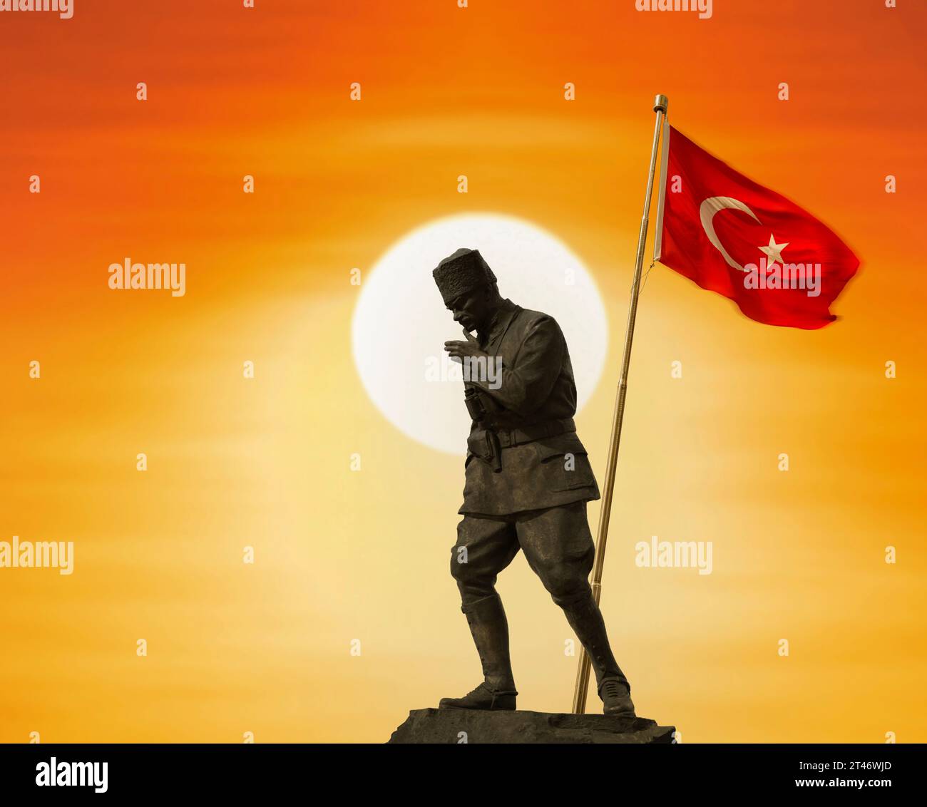 Afyonkarahisar, Turquie.29 septembre 2023. Monument et inscription de Kocatepe Atatürk. Mustafa Kemal Atatürk et drapeau turc. Pour le jour de la victoire du 30 août Banque D'Images