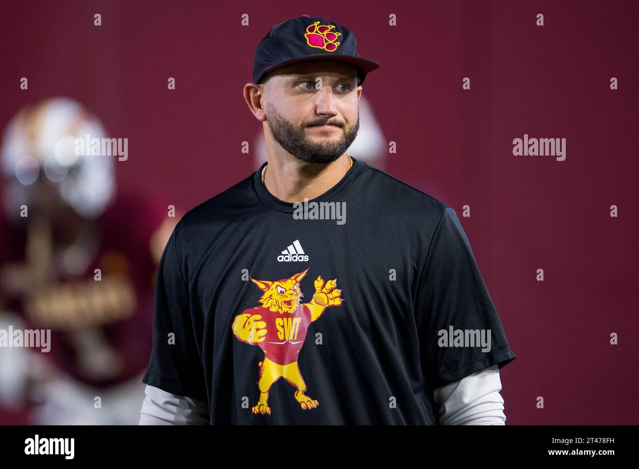 28 octobre 2023 : l'entraîneur-chef des Bobcats de l'État du Texas, G.J. Kinne, lors d'un match entre les Troy Trojans et les Bobcats de l'État du Texas à San Marcos, Texas. Trask Smith/CSM (image de crédit : © Trask Smith/Cal Sport Media) Banque D'Images