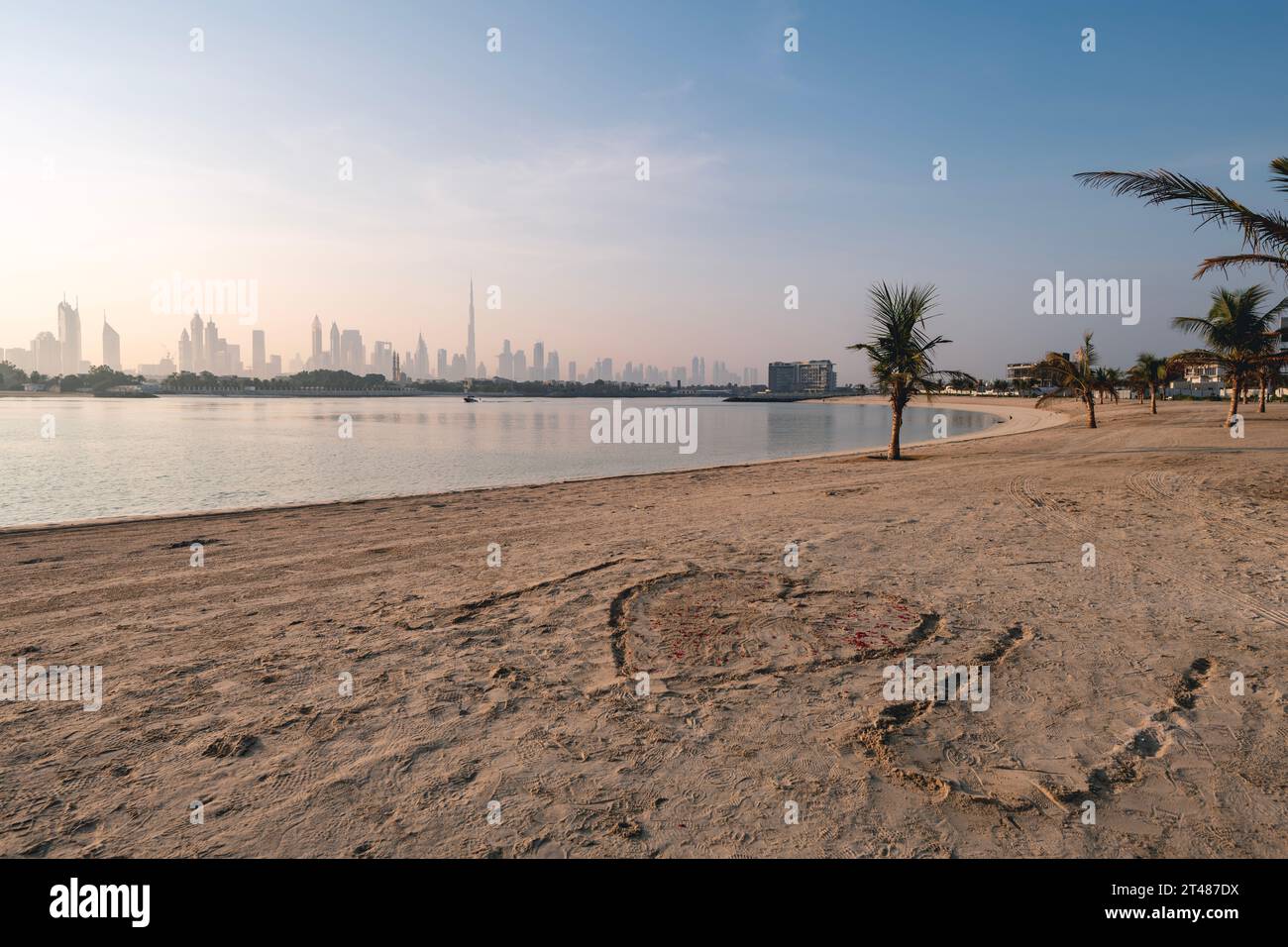 Vue matinale sur Dubaï depuis le front de mer Banque D'Images