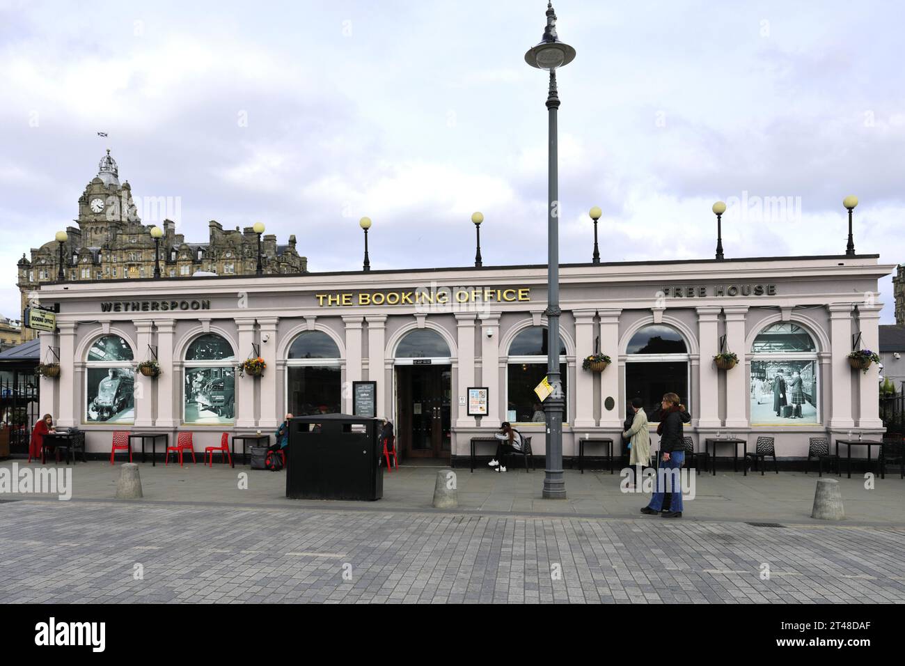 The Booking Office Weatherspoons pub, Édimbourg, Écosse, Royaume-Uni Banque D'Images