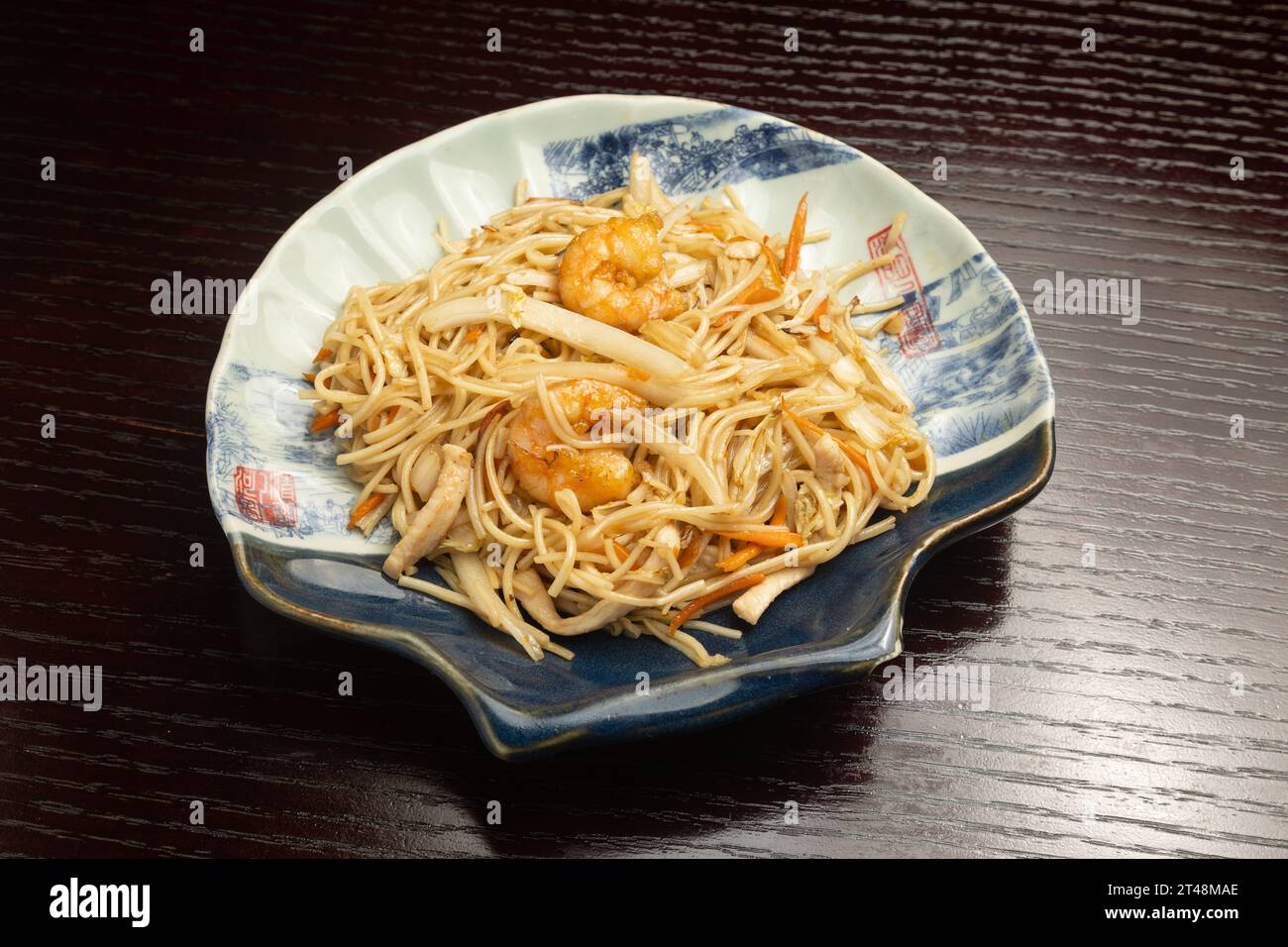 Nouilles japonaises Yaki Soba frites aux crevettes Banque D'Images