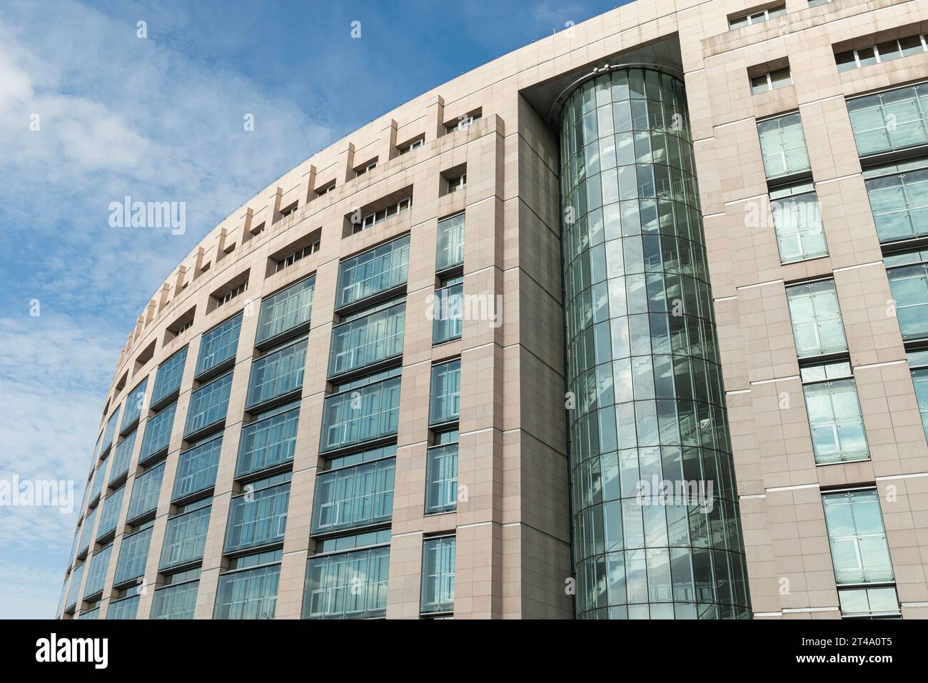 ISTANBUL, TURQUIE - 27 OCTOBRE 2021 : Palais de justice de Caglayan turc Caglayan Adalet Sarayi est un palais de justice à Sisli, Istanbul. Bâtiment en juillet 2011, Banque D'Images