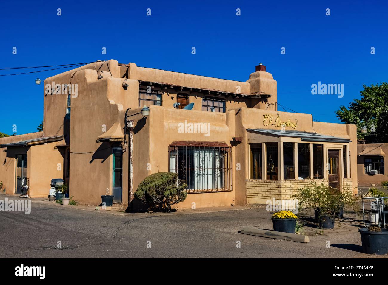 El Camino Motor Hotel le long de la route 66 à Albuquerque, Nouveau-Mexique, États-Unis [pas d'autorisation de l'établissement ; licence éditoriale uniquement] Banque D'Images