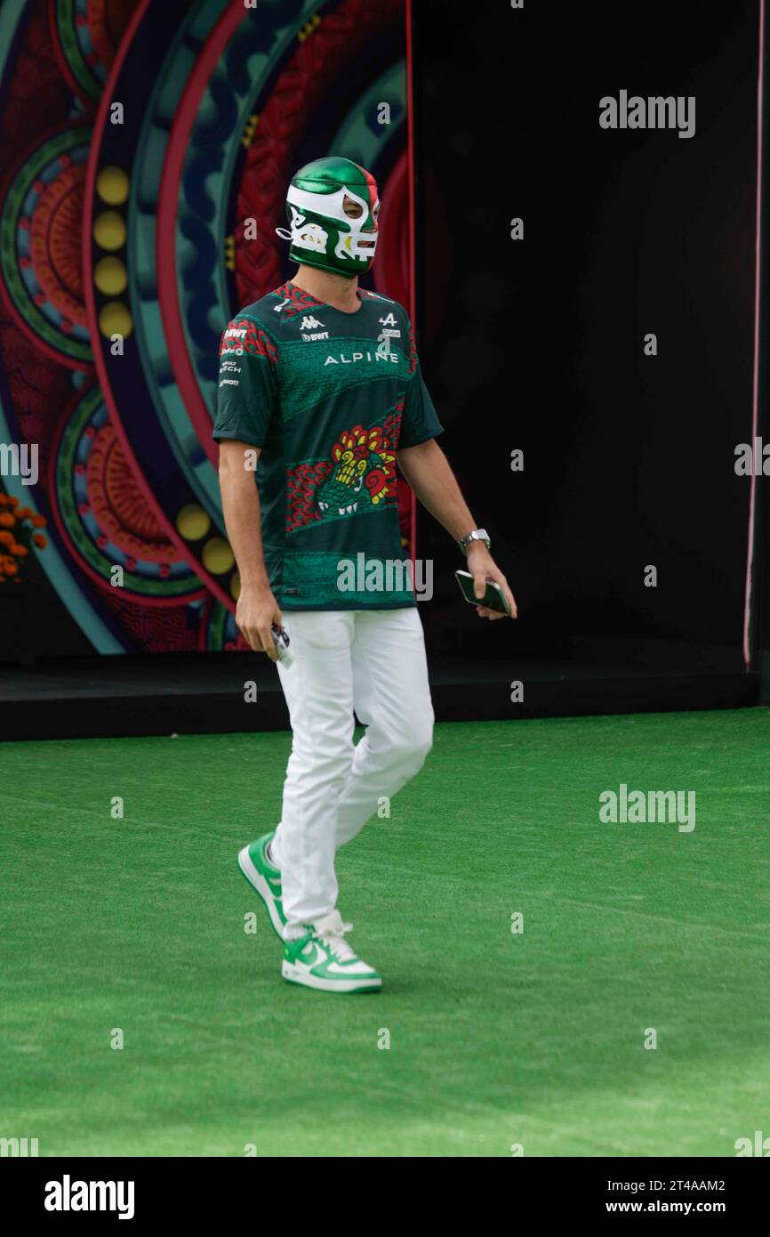 Mexico, Mexico, Mexique. 29 octobre 2023. PIERRE GASLY pilote de l'équipe BWT Alpine arrivant à la zone des pilotes avant le défilé et l'attribution de la Gran PrixCiudad de Mexico 2023. (Image de crédit : © Luis E Salgado/ZUMA Press Wire) USAGE ÉDITORIAL SEULEMENT! Non destiné à UN USAGE commercial ! Banque D'Images