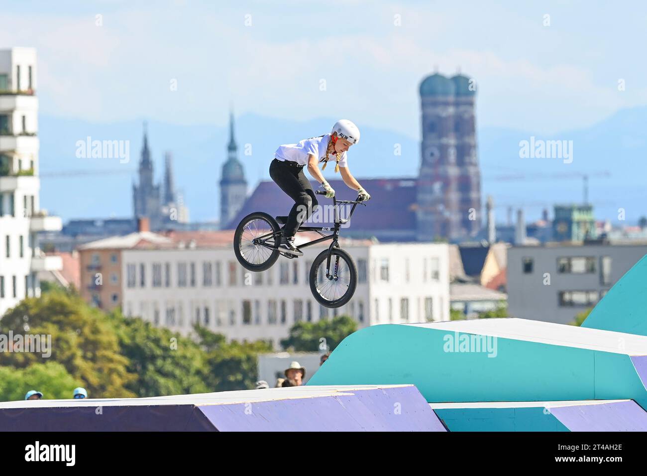 Kim Muller (Allemagne, médaille d'argent). BMX Freestyle femme. Championnats d'Europe Munich 2022 Banque D'Images