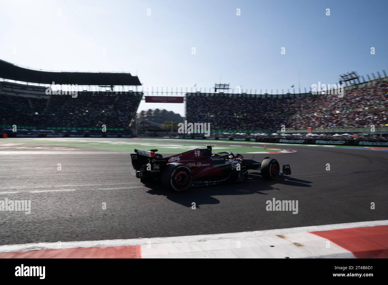 Mexico City Grand Prix, Mexique. 29 octobre 2023. Zhou Guanyu conduit pour Alfa Romeo-Ferrari dans la voiture numéro 24. Crédit : Lexie Harrison-Cripps/Alamy Live News Banque D'Images