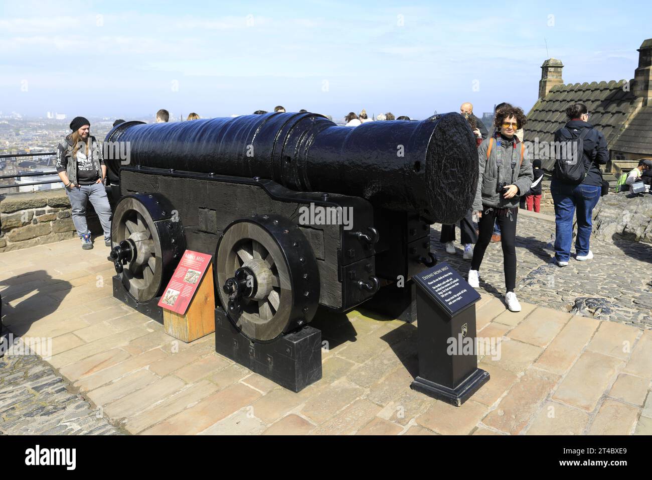 Vue de Mons Meg Canon sur les remparts du château d'Édimbourg, Écosse, Royaume-Uni Banque D'Images