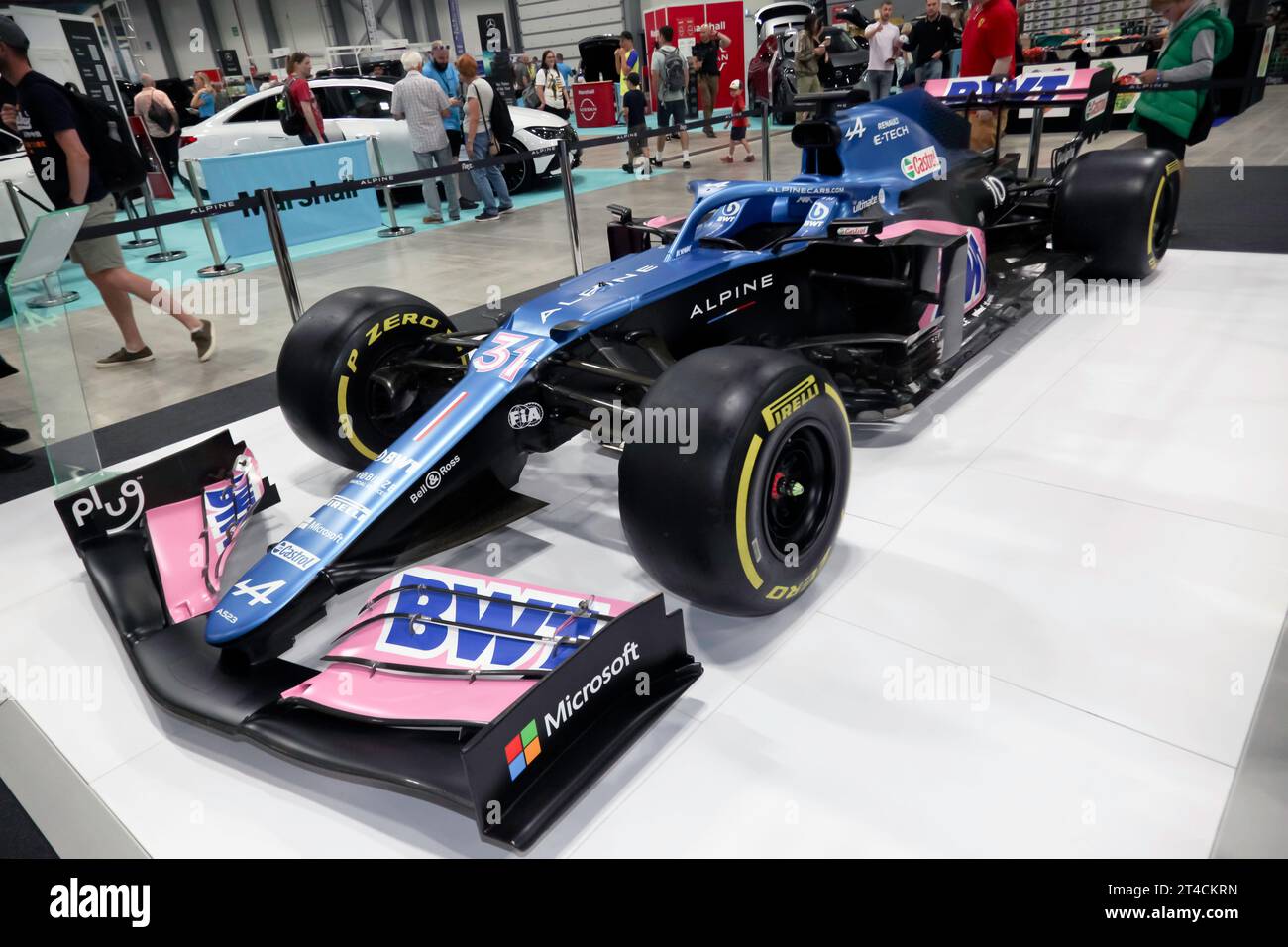 La voiture d'équipe Renault F1 RS20 de Daniel Riccardo en 2020, exposée au salon britannique de l'automobile de 2023 Banque D'Images
