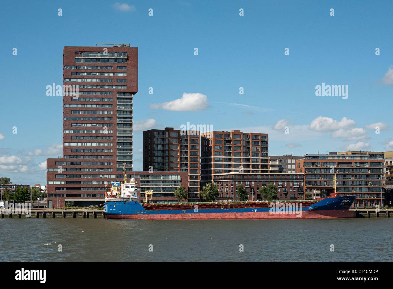 Navire au port de chargement Banque D'Images