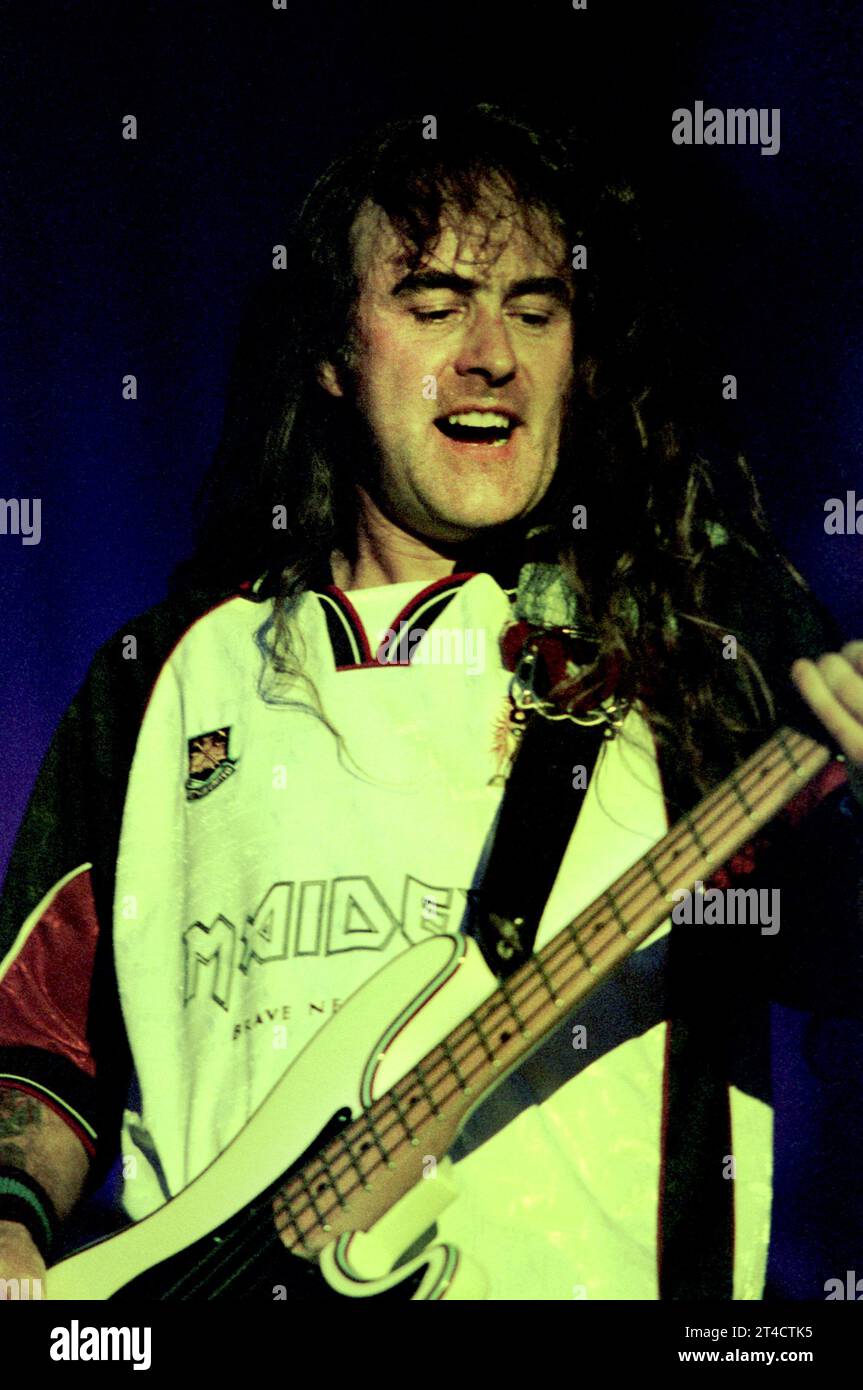 Italie Monza 2000-06-10 : Steve Harris bassiste de The Iron Maiden lors du concert aux Gods of Metal Banque D'Images