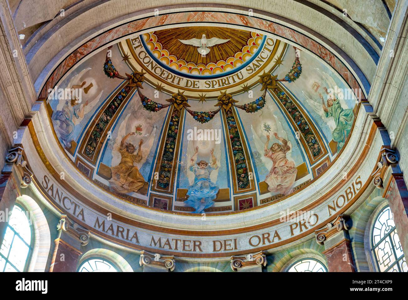 Intérieur de l'église de la Gran Madre di Dio, Rome, Italie Banque D'Images