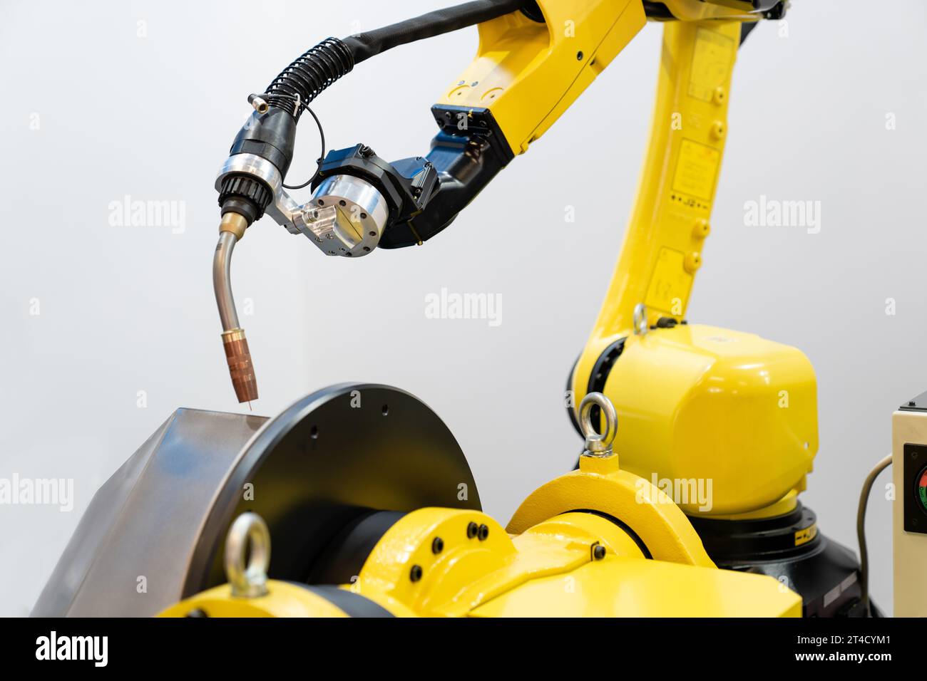 Robot de Soudage automatique dans une usine moderne à l'opération. Banque D'Images