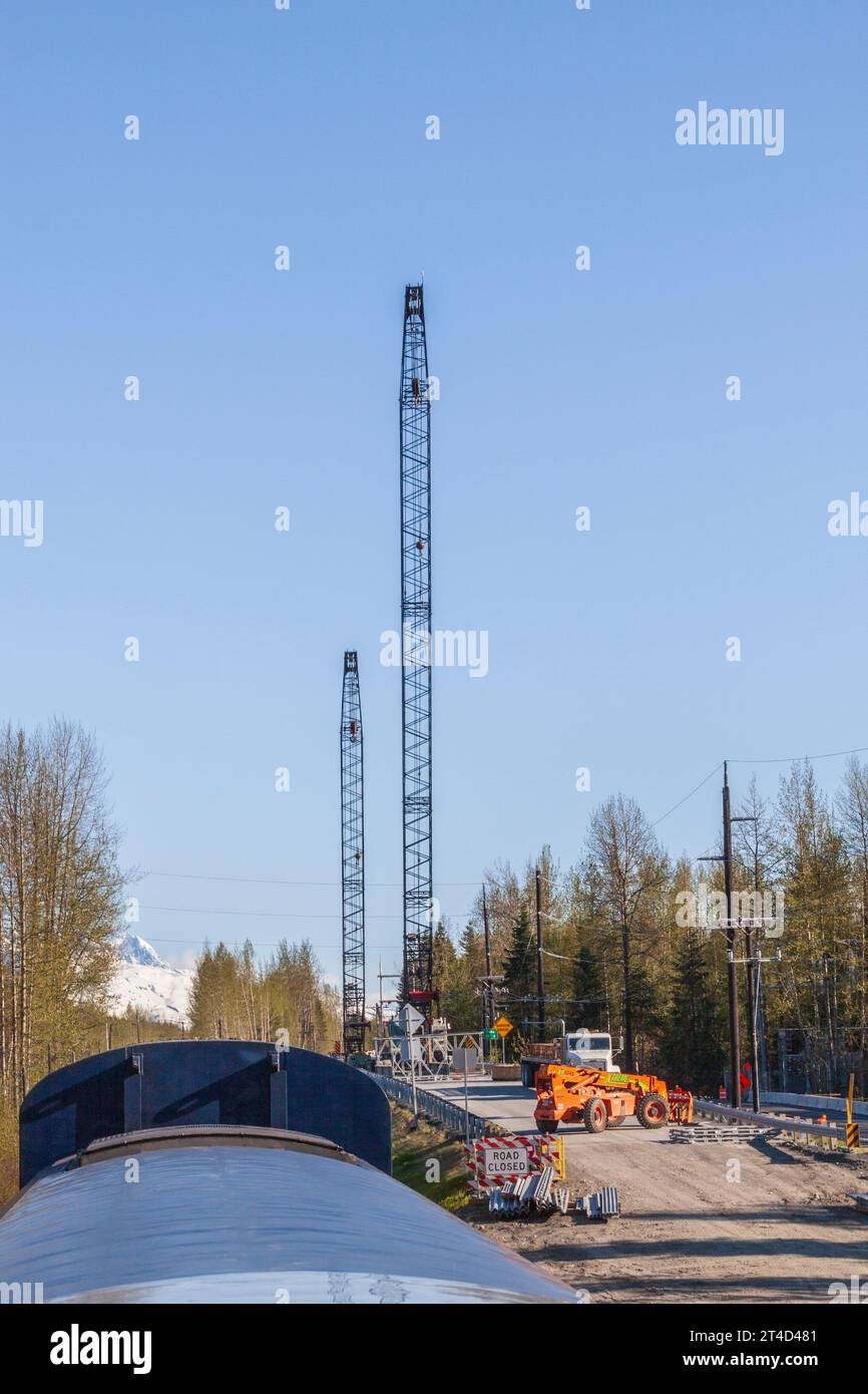 Célèbre trajet en train panoramique sur Alaska Railroad Coastal Classic train entre Seward et Anchorage, Alaska. Grimpe au sommet de 'Grandview' à Kenai Mountain Banque D'Images