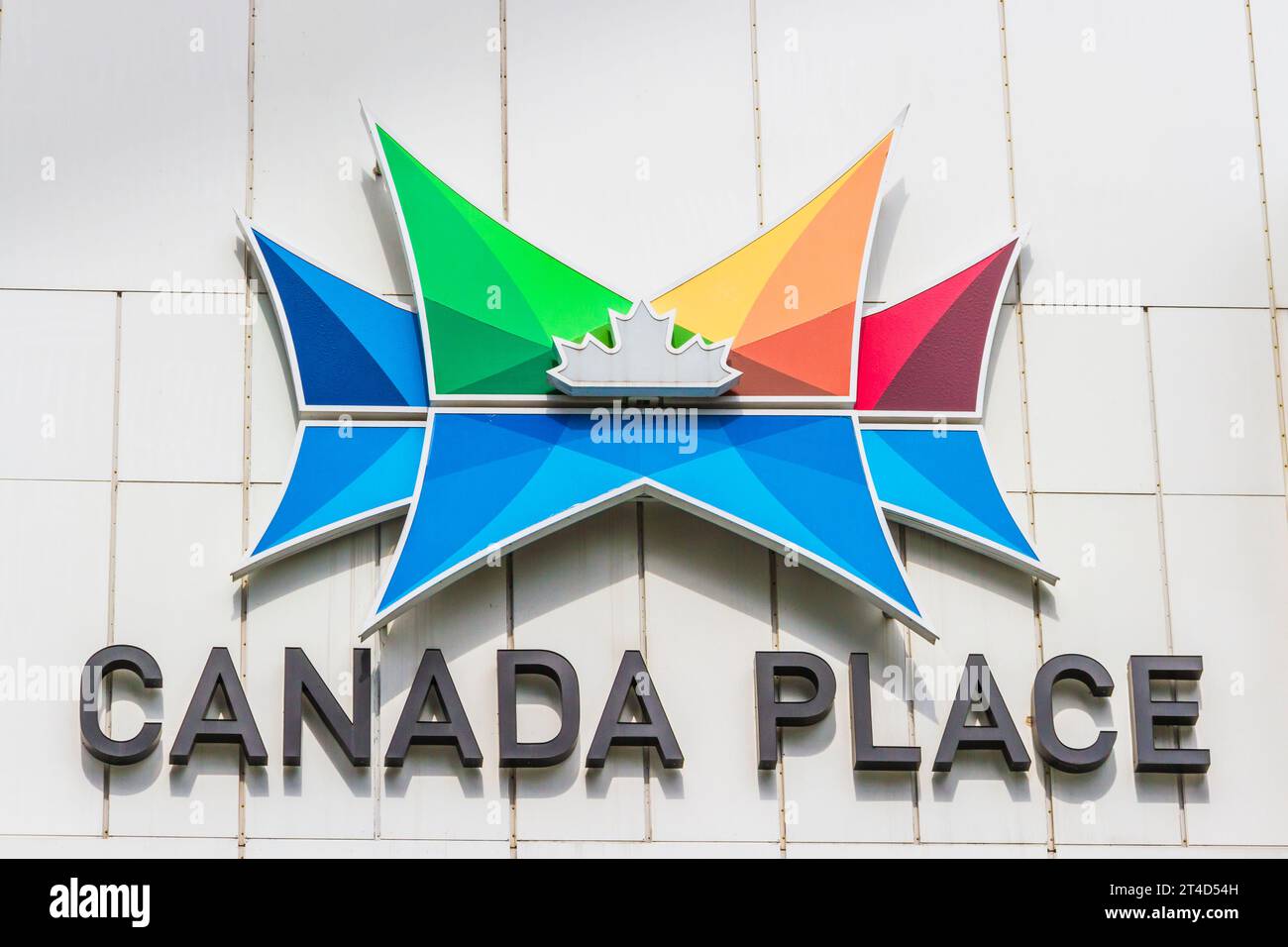 Canada place, un magnifique terminal de bateaux de croisière et complexe artistique et de divertissement, situé dans le port de Vancouver au centre-ville de Vancouver. Banque D'Images