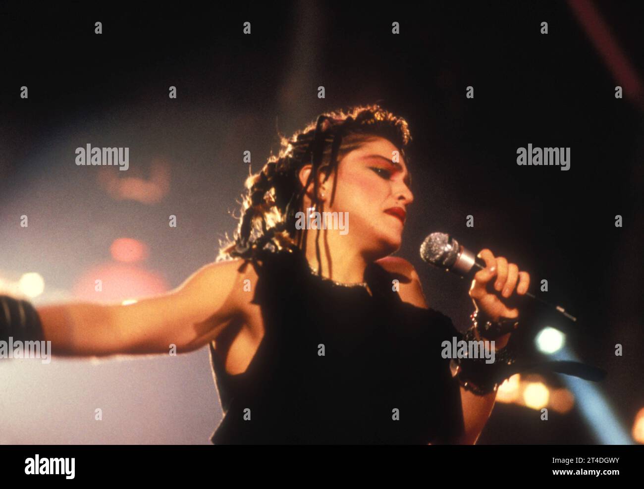 MADONNA ; Madonna Louise Ciccone ; née le 16 août 1958 ; chanteuse, compositrice et actrice américaine ; se produisant dans les années 1980 ; 15 juin 1983 ; États-Unis ; crédit : Lynn McAfee / Performing Arts Images www.performingartsimages.com Banque D'Images
