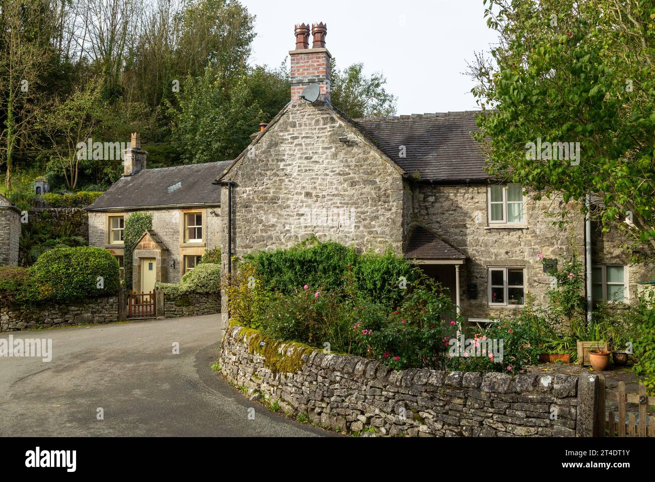 Milldale Village un village pittoresque situé dans le Derbyshire Dales, en Angleterre Banque D'Images