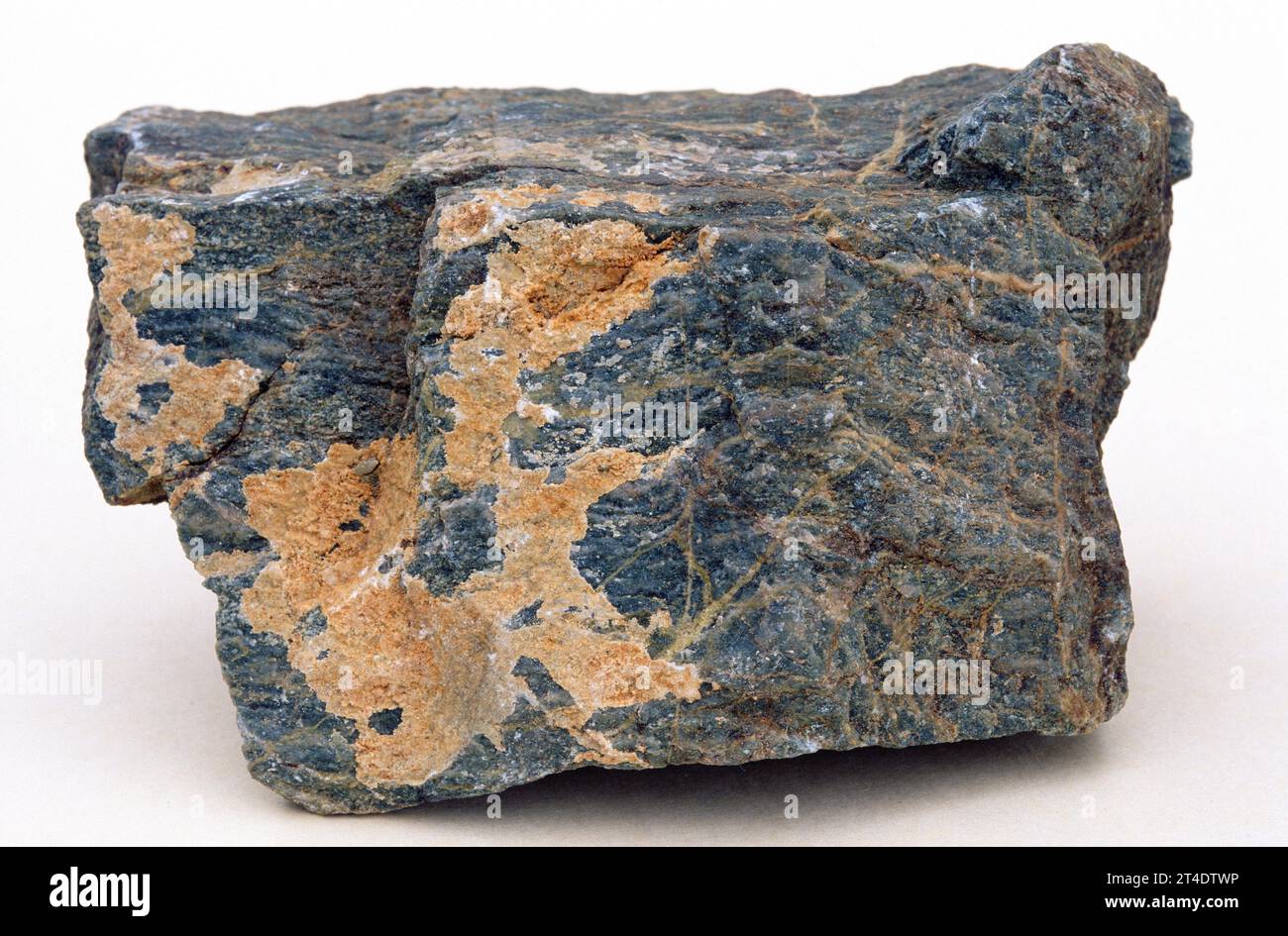 L'amphibolite est une roche métamorphique principalement composée de minéraux amphiboles. Exemple. Banque D'Images