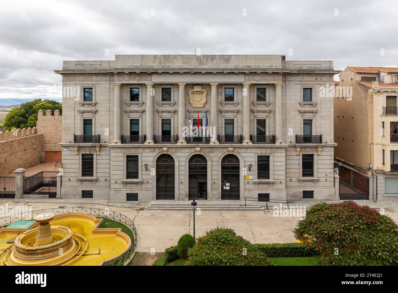 Avila, Espagne, 07.10.21. Bâtiment de la délégation provinciale de l'économie et des finances sur la Plaza Adolfo Suarez. Banque D'Images