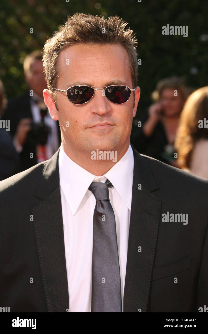 28 octobre 2023 - Los Angeles, Californie - â€œFriendsâ€ l'acteur Matthew Perry, 54 ans, a été trouvé insensible dans son jacuzzi à son domicile. 16 septembre 2007 - Los Angeles, Californie - Matthew Perry. 59e Primetime Emmy Awards organisé au Shrine Auditorium. (Image de crédit : © Russ Elliot/AdMedia via ZUMA Press Wire) USAGE ÉDITORIAL SEULEMENT! Non destiné à UN USAGE commercial ! Banque D'Images