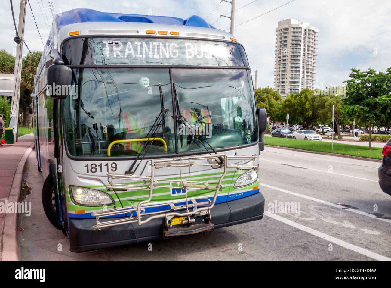 Miami Beach Floride, Collins Avenue, Miami-Dade Metrobus, transport public par autobus, message de marquee de formation de conducteur, femme femme femme femme femme femme, adulte, residen Banque D'Images