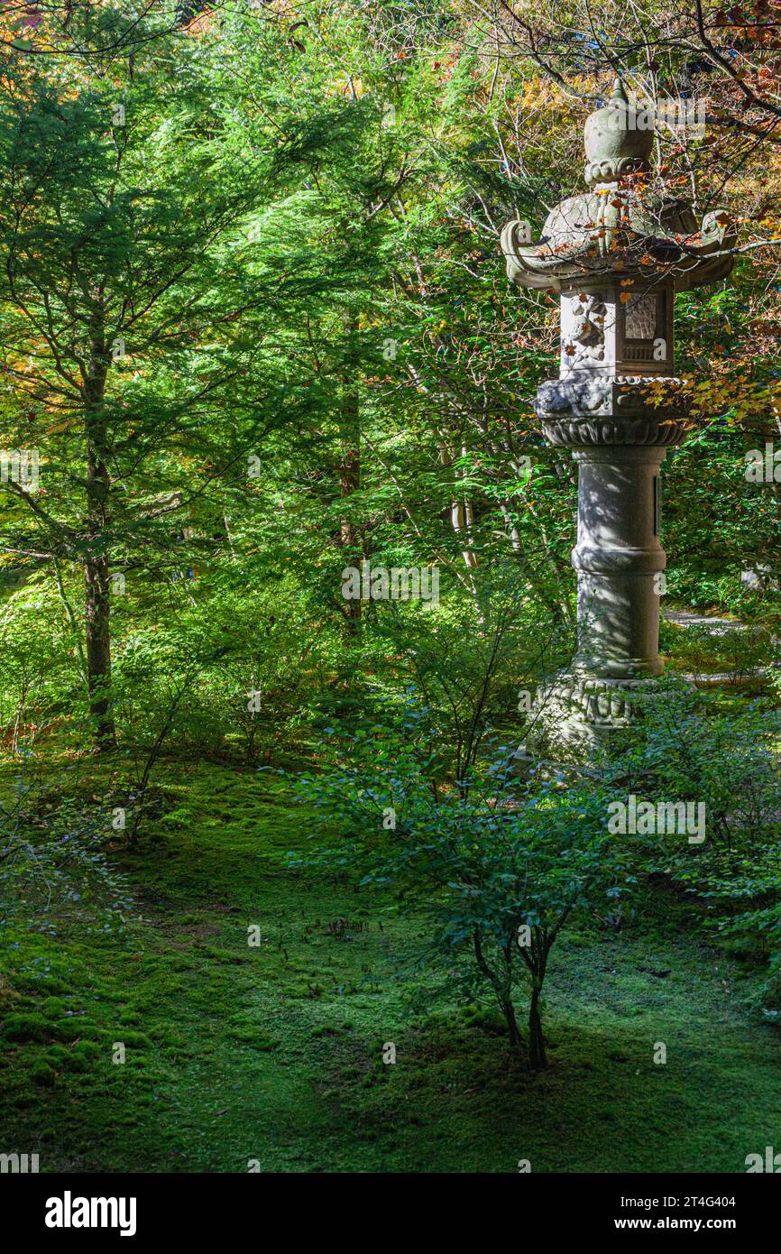 Ornement japonais dans le jardin japonais Nitobe UBC Vancouver Canada Banque D'Images