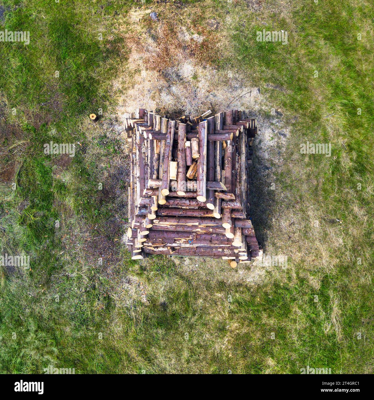 Feu de joie en bois sans feu de drone Banque D'Images