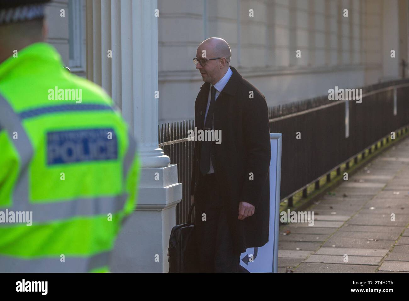 Londres, Angleterre, Royaume-Uni. 31 octobre 2023. L'ancien directeur des communications au 10 Downing Street LEE CAIN arrive à l'audience de l'enquête publique Covid-19. (Image de crédit : © Tayfun Salci/ZUMA Press Wire) USAGE ÉDITORIAL SEULEMENT! Non destiné à UN USAGE commercial ! Crédit : ZUMA Press, Inc./Alamy Live News Banque D'Images