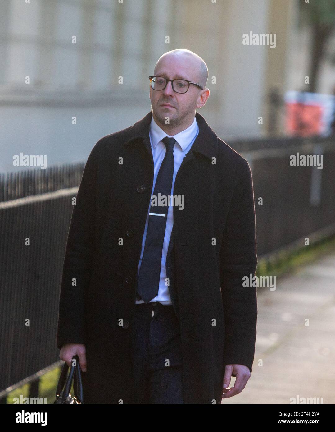 Londres, Angleterre, Royaume-Uni. 31 octobre 2023. L'ancien directeur des communications au 10 Downing Street LEE CAIN arrive à l'audience de l'enquête publique Covid-19. (Image de crédit : © Tayfun Salci/ZUMA Press Wire) USAGE ÉDITORIAL SEULEMENT! Non destiné à UN USAGE commercial ! Crédit : ZUMA Press, Inc./Alamy Live News Banque D'Images