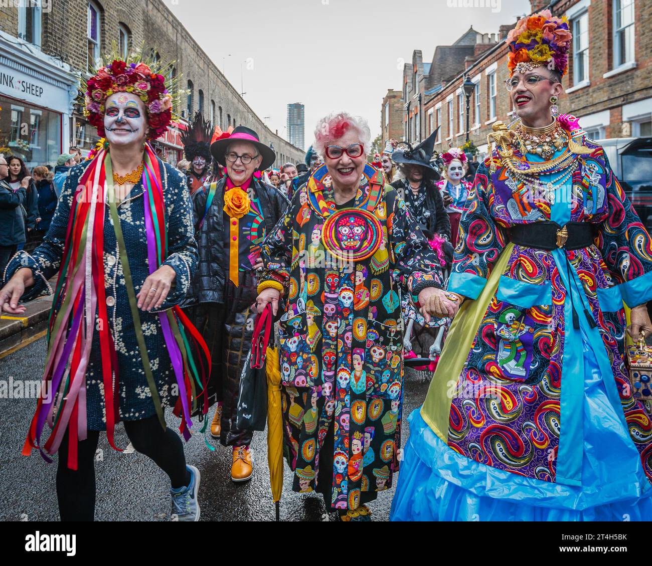 Célébration du « jour des morts » et Colourwalk sur la célèbre Columbia Road à Londres. Banque D'Images