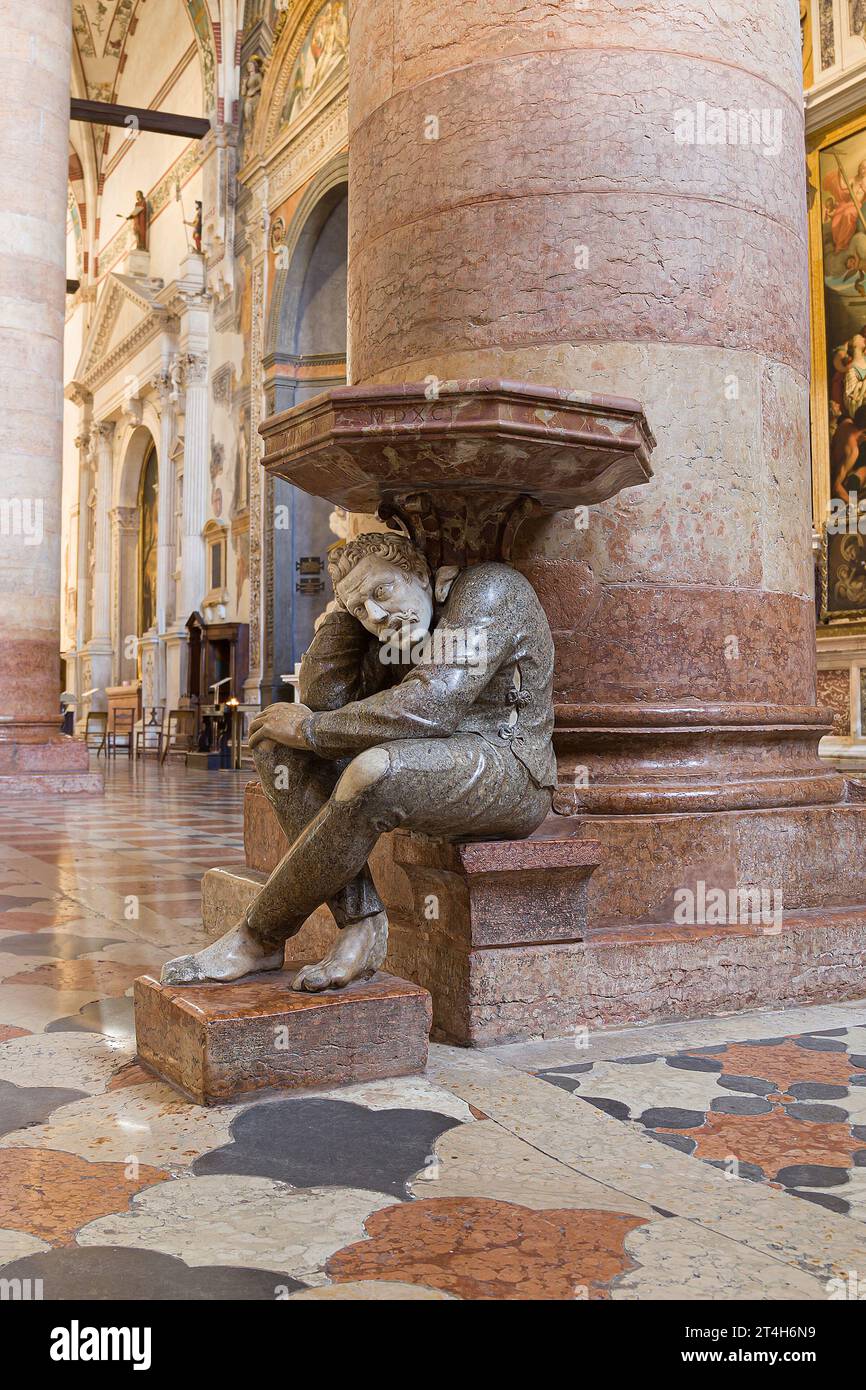 Pasquino dans la Basilique Santa Anastasia à Vérone, Italie. Banque D'Images