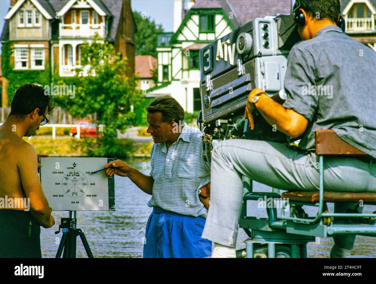 Cameraman ATV Television ITV Company Outside Broadcast, UK 1964 événement de voile Banque D'Images