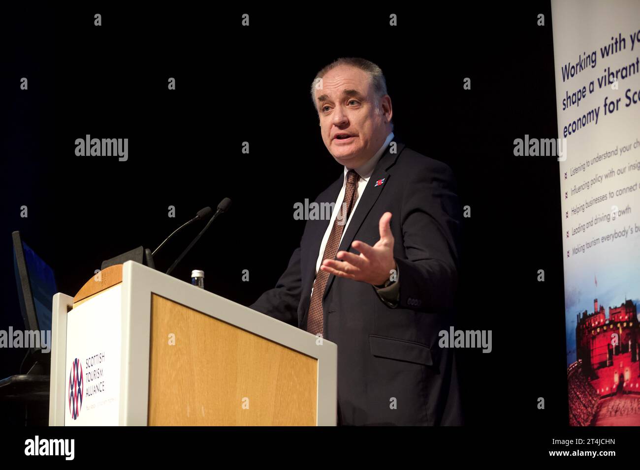 Edimbourg, Royaume-Uni 31 octobre 2023 : Richard Lochhead, ministre écossais du tourisme, s'adressant à la conférence de l'Alliance écossaise du tourisme. Photo : DB Media Services / Alamy Live Banque D'Images