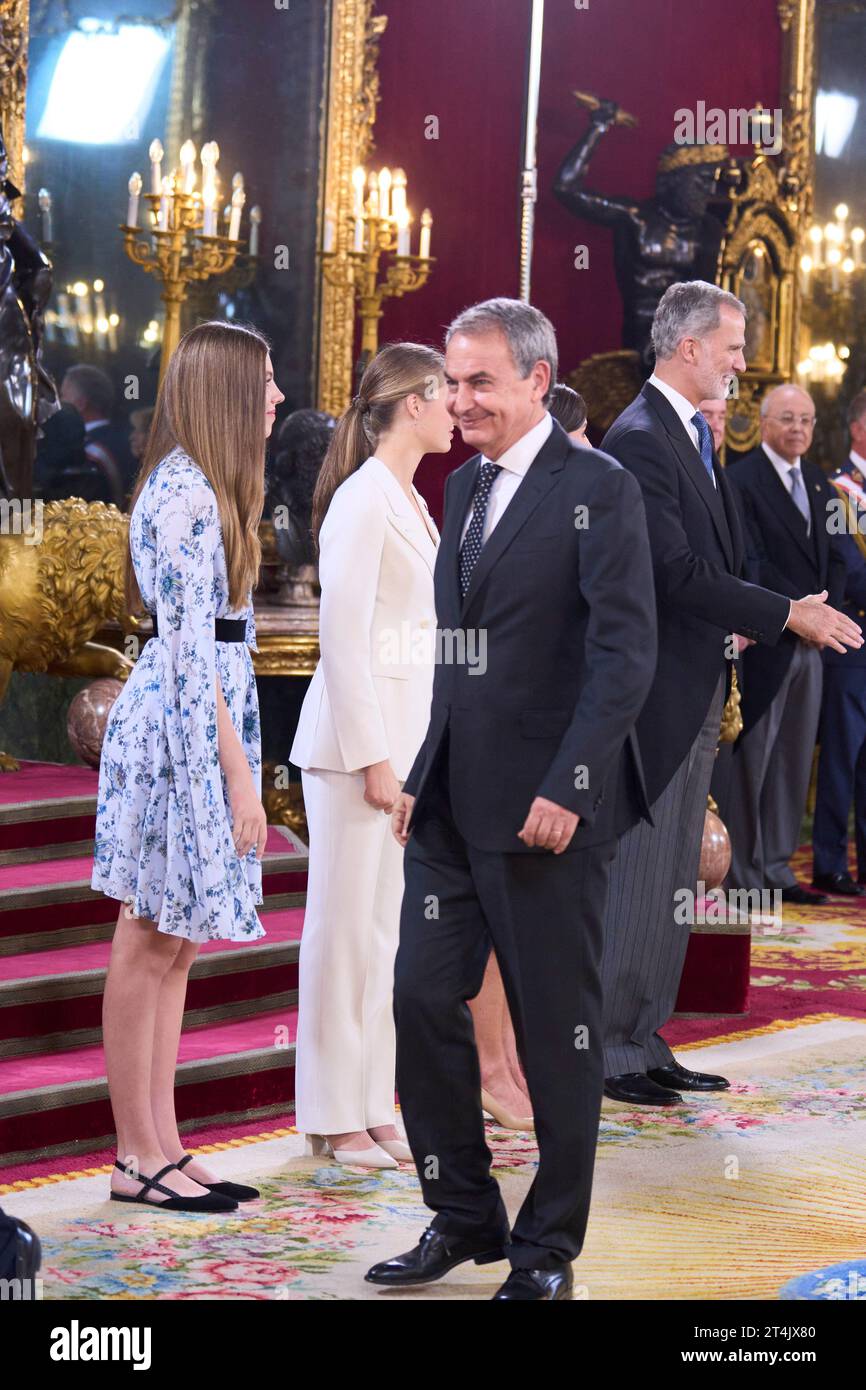 Madrid. Espagne. 20231031, le roi Felipe VI d'Espagne, la reine Letizia d'Espagne, la princesse héritière Leonor, la princesse Sofia, Jose Luis Rodriguez Zapatero assiste au serment d'allégeance à la Constitution espagnole de la princesse des Asturies au Palais Royal le 31 octobre 2023 à Madrid, Espagne Banque D'Images