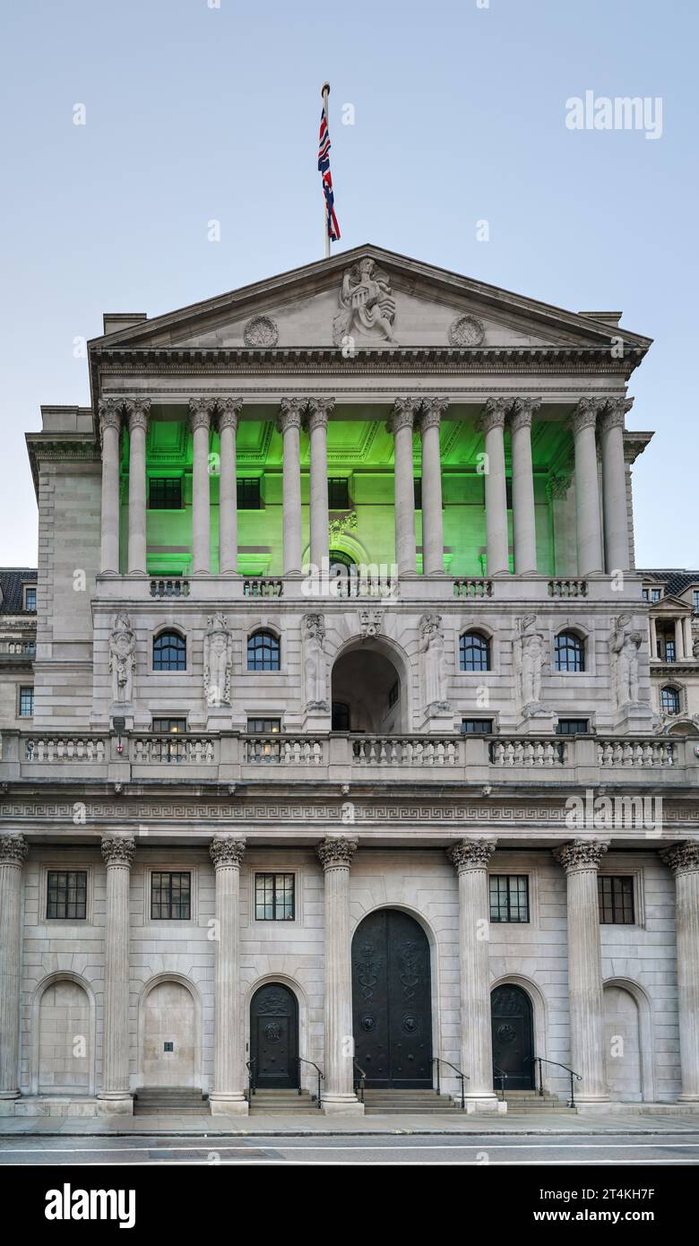 Siège de la Banque d'Angleterre à Threadneedle Street, ciel du soir au-dessus. BoE est une banque centrale en Grande-Bretagne. Banque D'Images