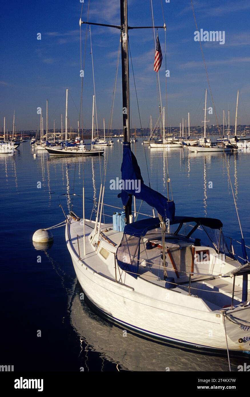 Bateaux dans la baie de San Diego, Embarcadero off North Harbor Dr, San Diego, Californie Banque D'Images