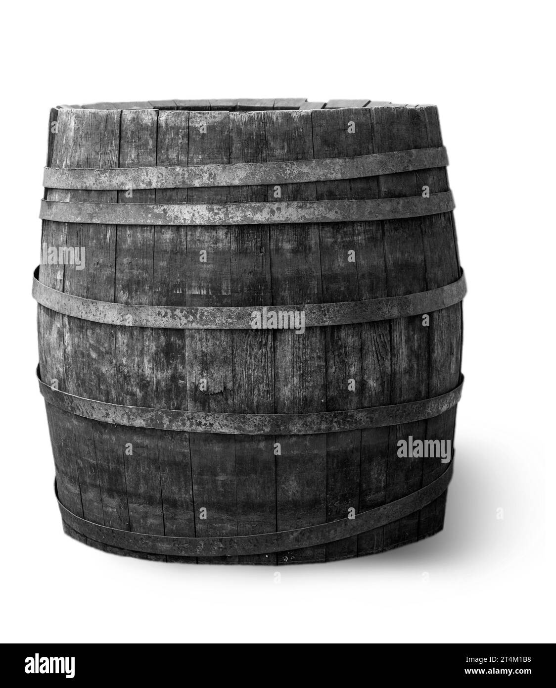 Le vieux tonneau noir isolé sur fond blanc Banque D'Images