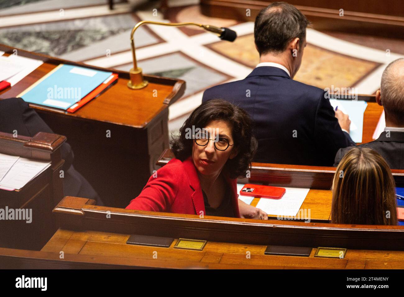 Paris, France. 31 octobre 2023. Rima Abdul-Malak, ministre française de la Culture, vue lors des questions à la session gouvernementale. Une session hebdomadaire de questions au gouvernement français à l'Assemblée nationale au Palais Bourbon, à Paris. (Photo Telmo Pinto/SOPA Images/Sipa USA) crédit : SIPA USA/Alamy Live News Banque D'Images