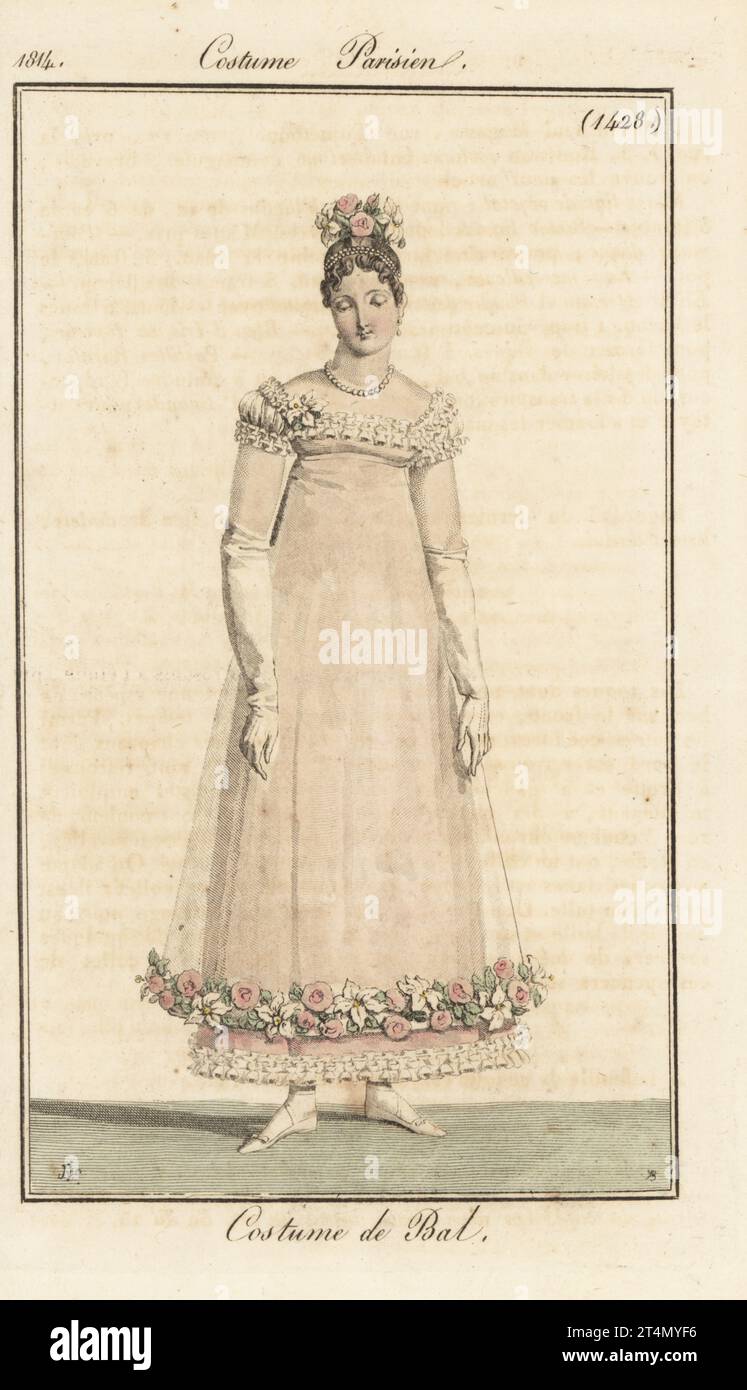 Femme à la mode en robe de bal avec couche de gaze transparente décorée de fleurs à l'ourlet. Costume de bal. Gravure sur cuivre coloriée à la main par Jean Charles Baquoy d’après une assiette mode d’Horace Vernet du Journal des Dames et des modes de Pierre de la Mesangère, Magazine des femmes et de la mode, Paris, 1814. Banque D'Images