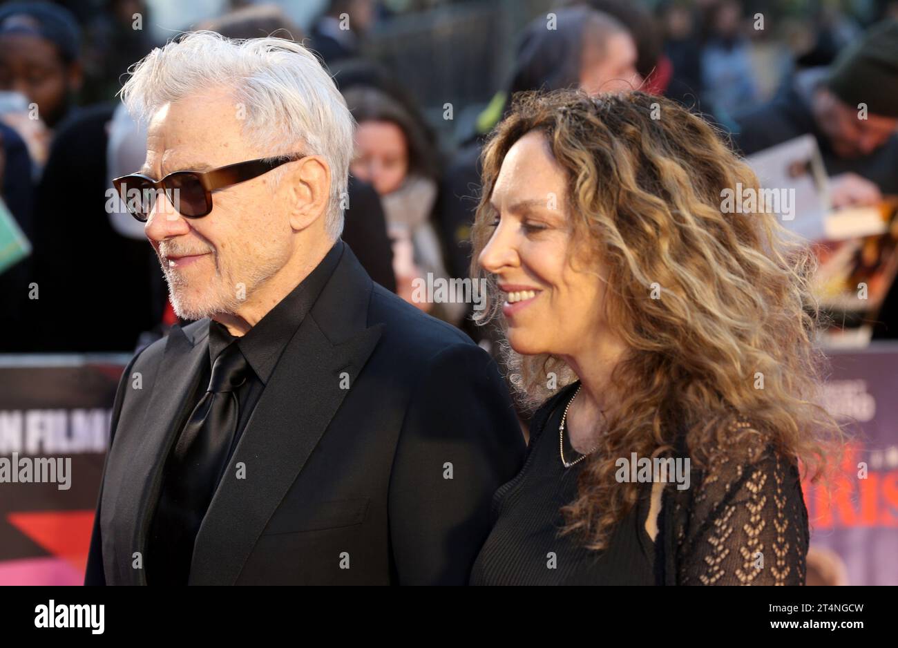 Harvey Keitel et Daphna Kastner assistent à la première internationale du film « The Irlandais » à l'Odeon Luxe Leicester Square à Londres. Banque D'Images