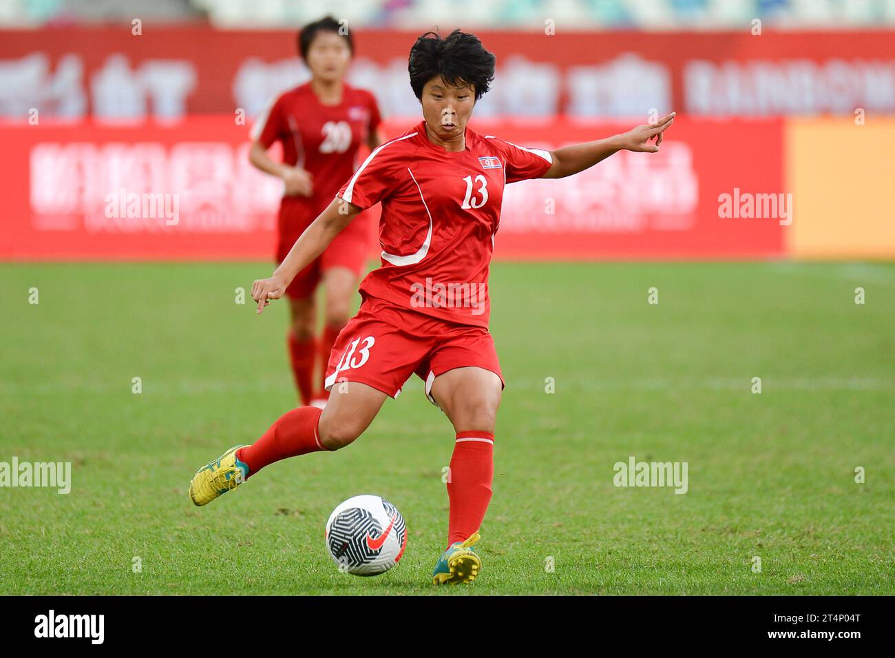 Xiamen, Chine. 1 novembre 2023. TOURNOI DE QUALIFICATION OLYMPIQUE FÉMININ AFC 2024 (Asian Qualifiers Round 2) - THAÏLANDE vs DPR CORÉE au Xiamen Egret Stadium. Crédit : Meng Gao/Alamy Live News Banque D'Images