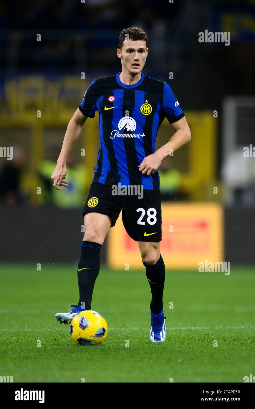 Benjamin Pavard du FC Internazionale en action lors du match de football Serie A entre le FC Internazionale et L'AS Roma. Banque D'Images