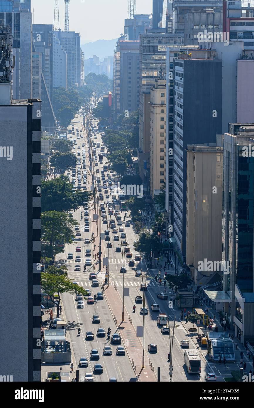 L'avenue Paulista, vue aérienne de la plus célèbre avenue du centre-ville de Sao Paulo. Célèbre destination de Sao Paulo - SP, Brésil. Banque D'Images