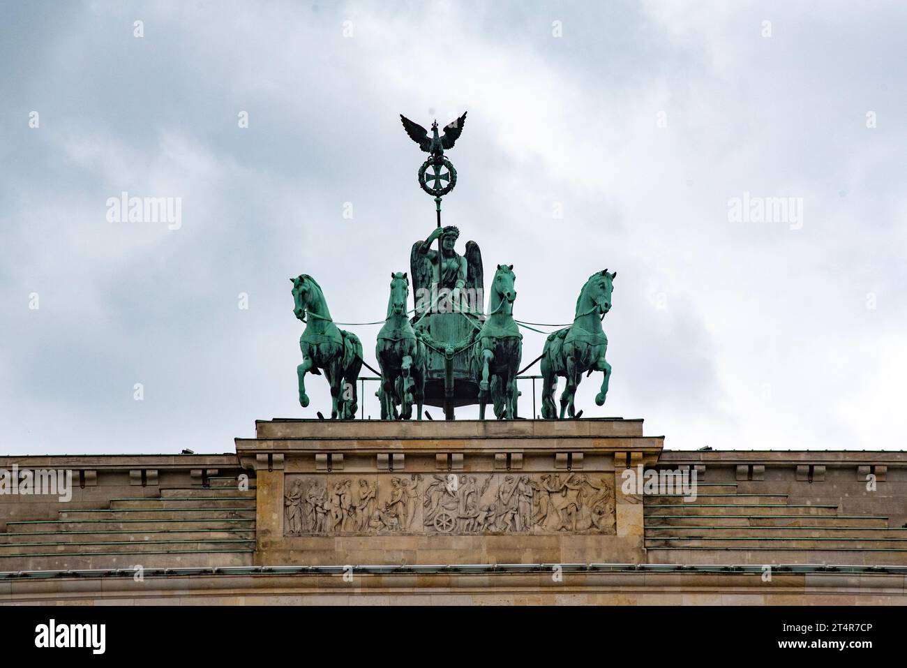 Quadriga, de Johann Gottfried Schadow en 1793, au sommet de la porte de Brandebourg Banque D'Images